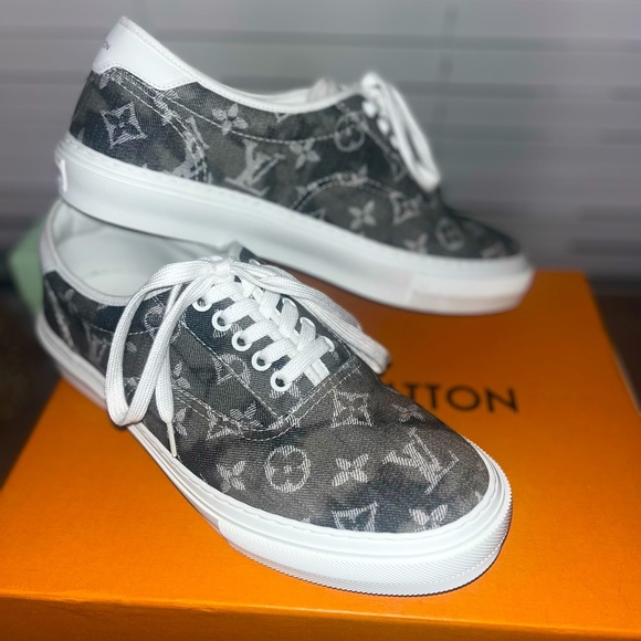 Louis Vuitton shoes - Picture 2 of 4